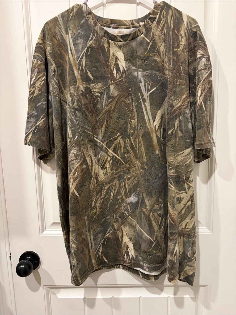 RedHead Men's Short-Sleeve Camo Tee in Olive and Brown